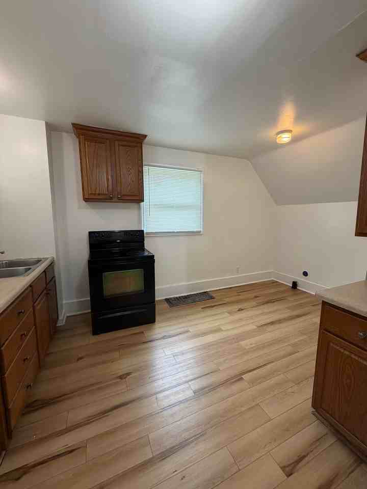 913 N 7th St #4 - Photo 6 of 9