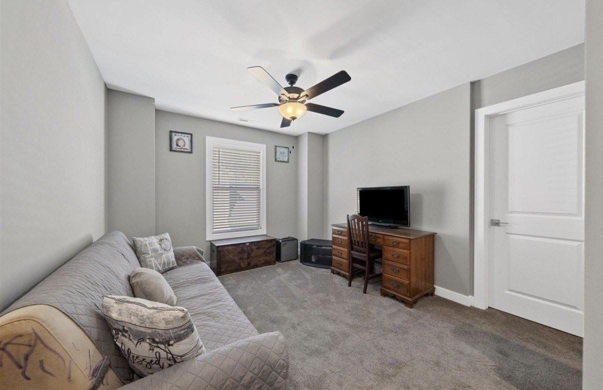 9351 Woodgate Cir - Photo 6 of 8