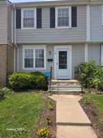 featured image of 27 N Pendleton Ct