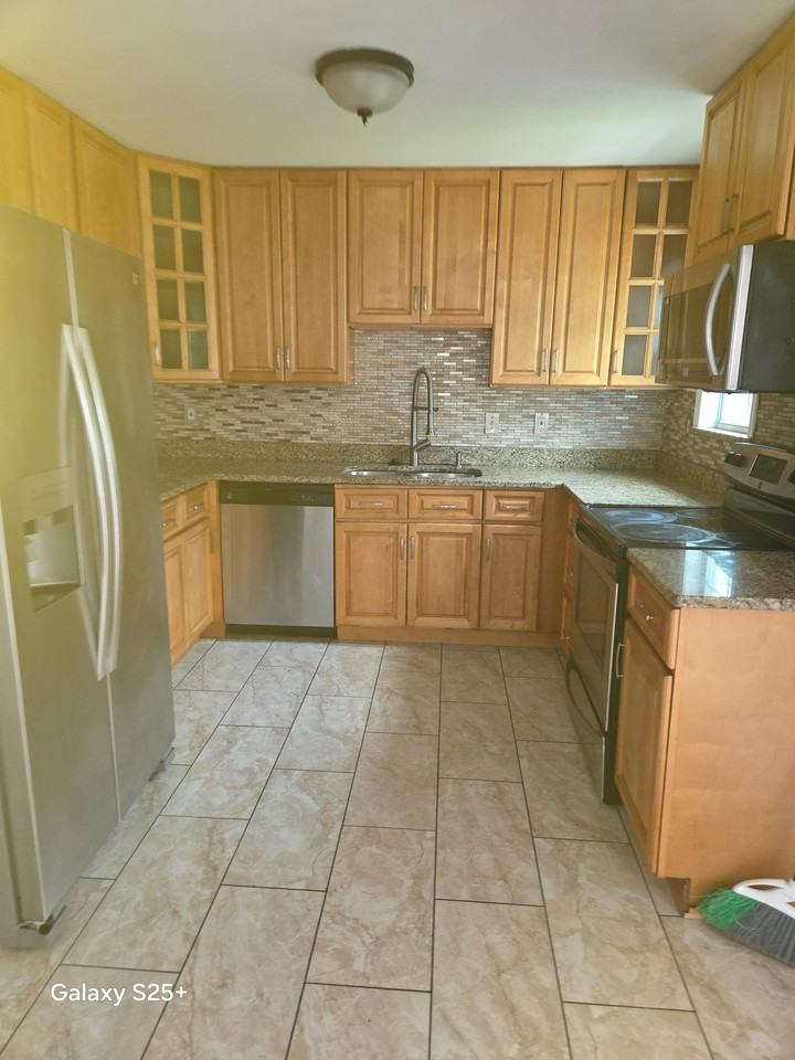 27 N Pendleton Ct - Photo 2 of 4