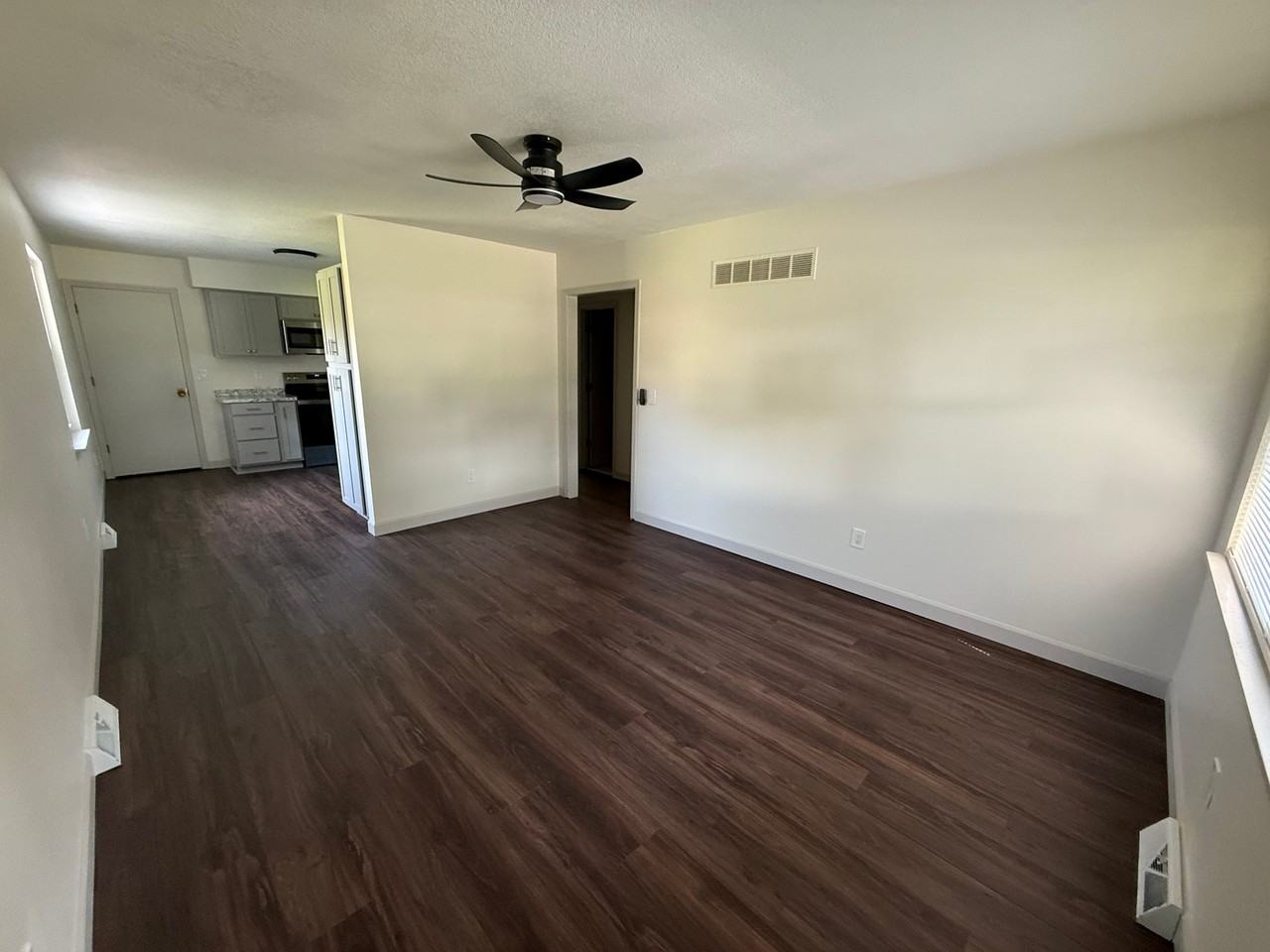 612 Mack St #612 - Photo 4 of 12