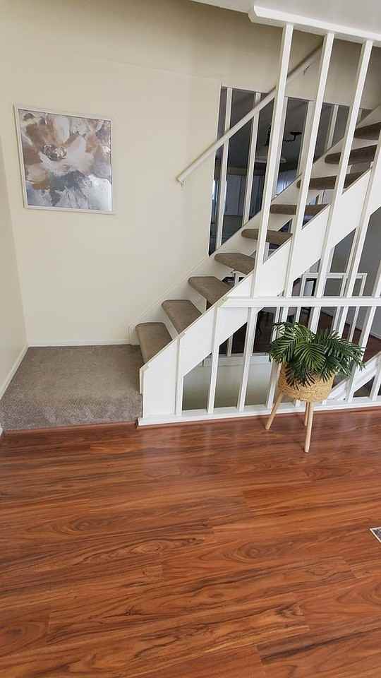 5846 S Pearl St - Photo 3 of 12