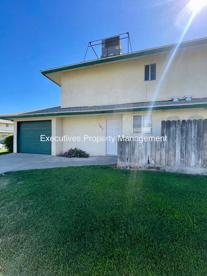 4909 N Winery Cir - Photo 2 of 13