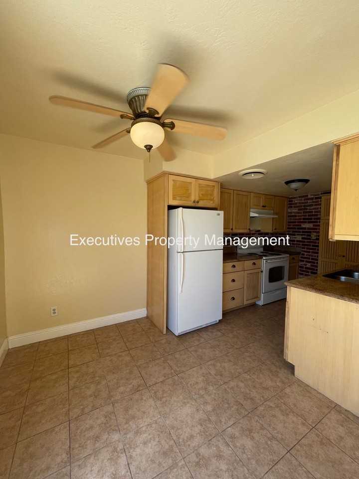 4909 N Winery Cir - Photo 7 of 13