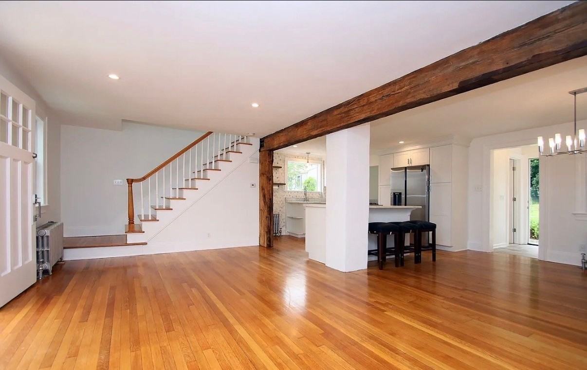 570 Westfield Ave - Photo 2 of 8