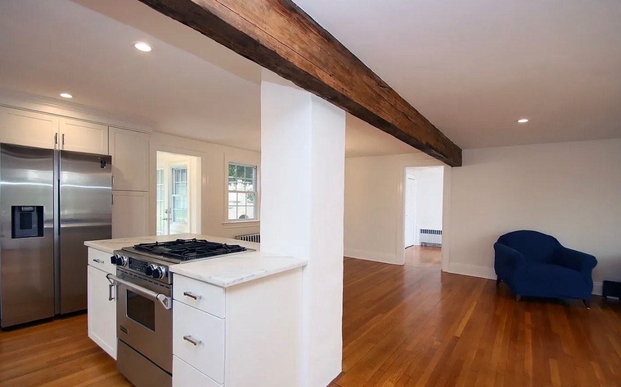 570 Westfield Ave - Photo 3 of 8