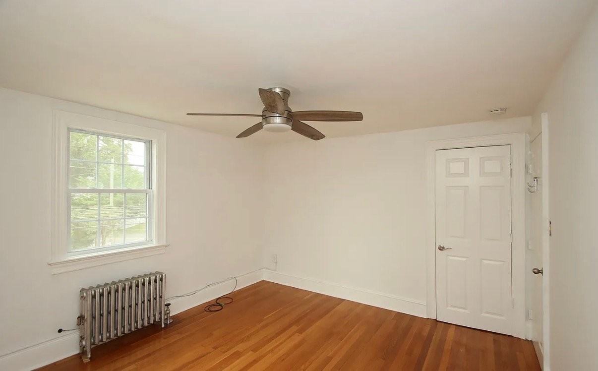 570 Westfield Ave - Photo 5 of 8