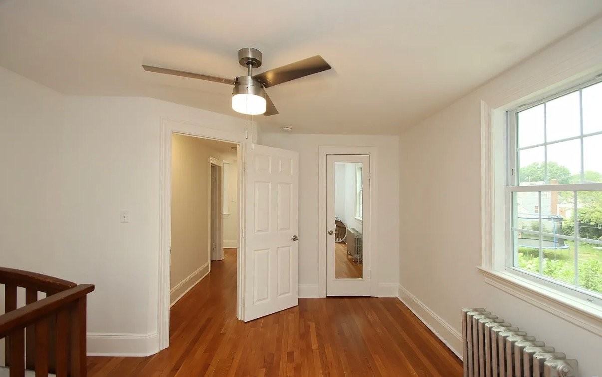 570 Westfield Ave - Photo 6 of 8