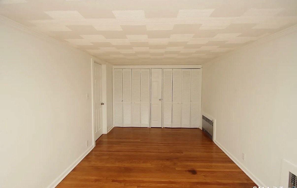 570 Westfield Ave - Photo 7 of 8
