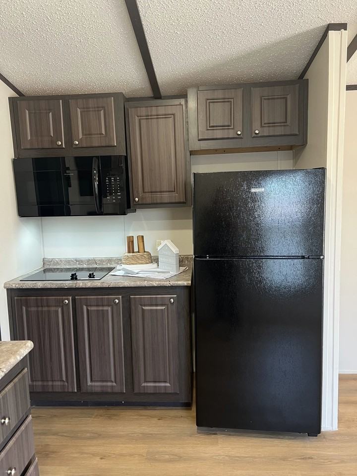 5216 Guthrie St - Photo 4 of 16
