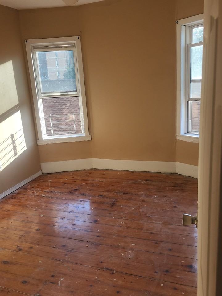 150 Chandler St #4R - Photo 6 of 8