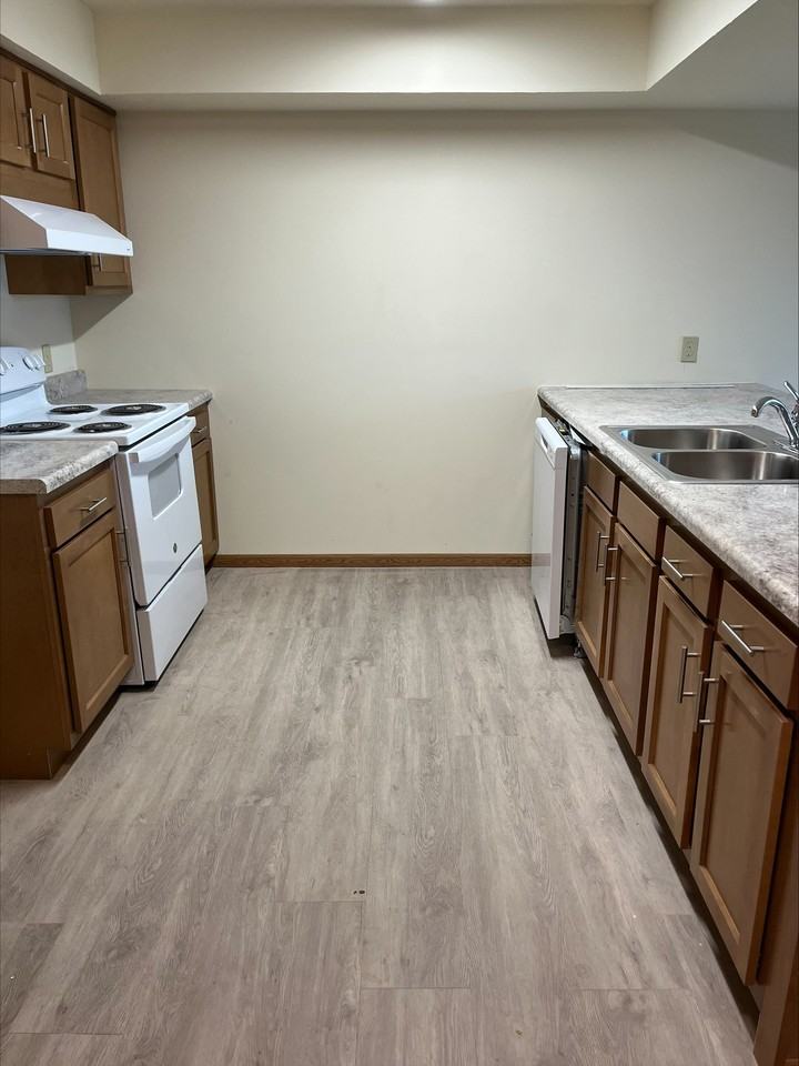 350 Elk Village Dr #1 - Photo 4 of 10