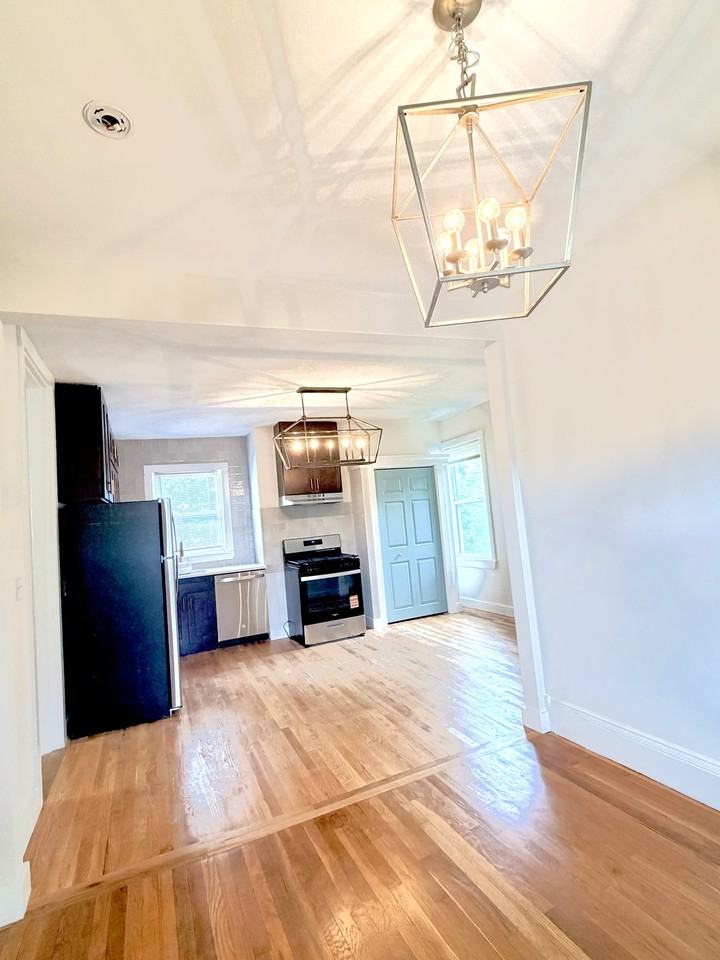 96 Jamaica St #2B