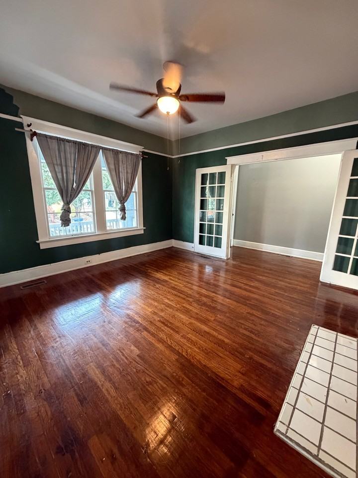 956 New St - Photo 6 of 14
