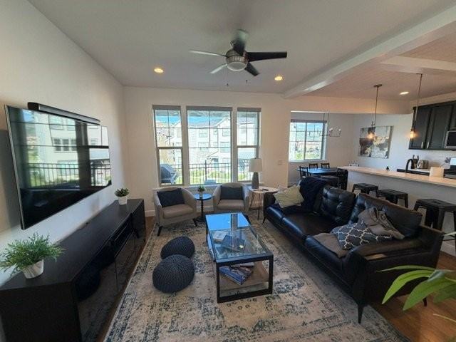 1098 W Cattail Ct - Photo 4 of 16