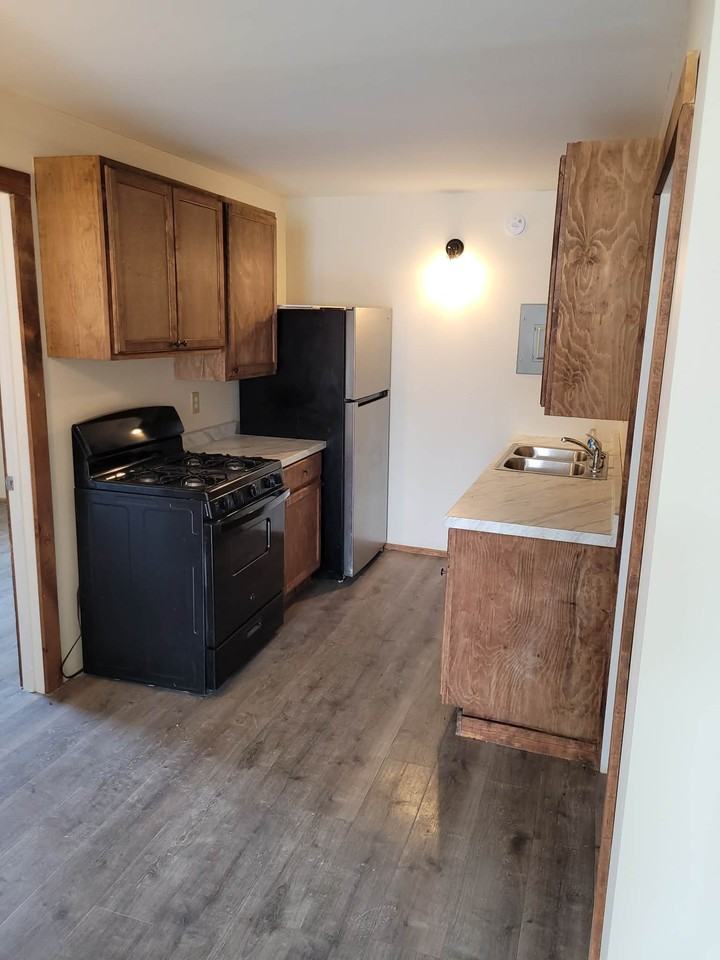 179 E Main St #2 - Photo 4 of 4