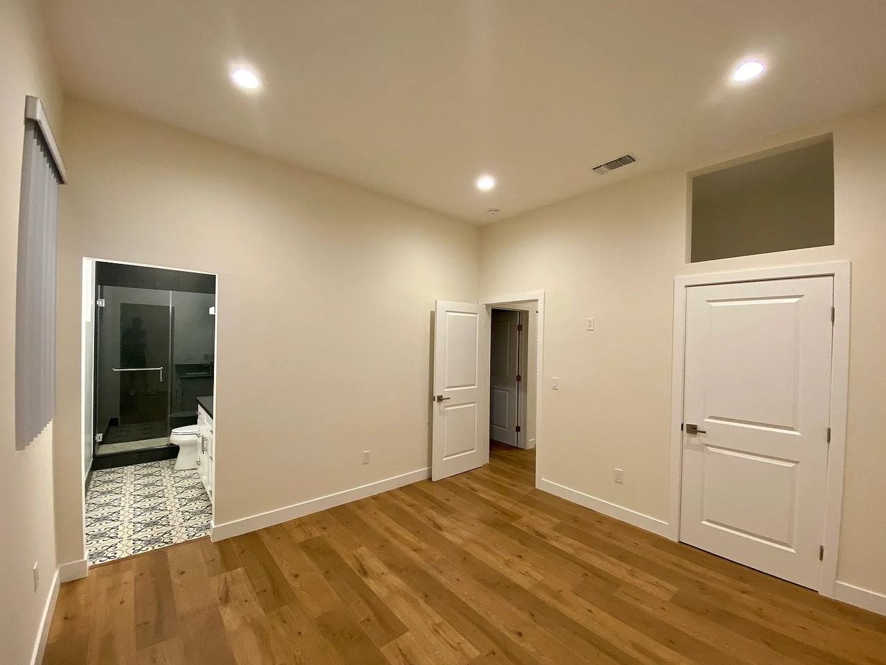 5329 Willis Ave - Photo 7 of 10