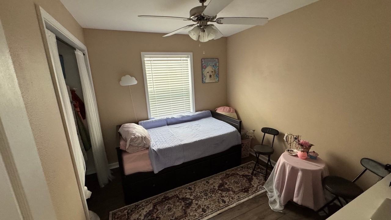 115 Split Rail Ln - Photo 3 of 9