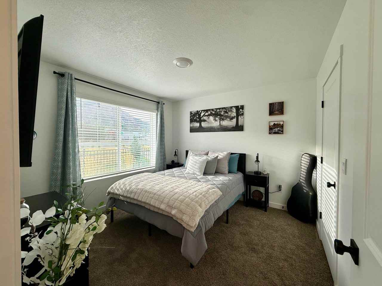 1284 Ne - Photo 4 of 20
