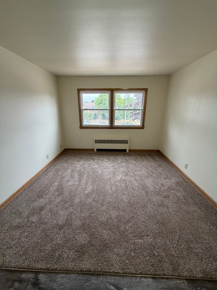 5001 W Oklahoma Ave #6 - Photo 5 of 7