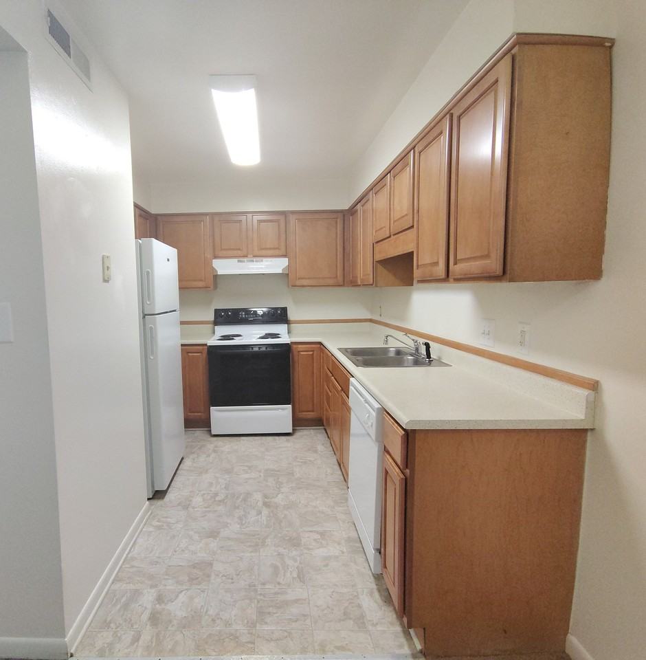 600 Reusens Rd #B19 - Photo 7 of 12