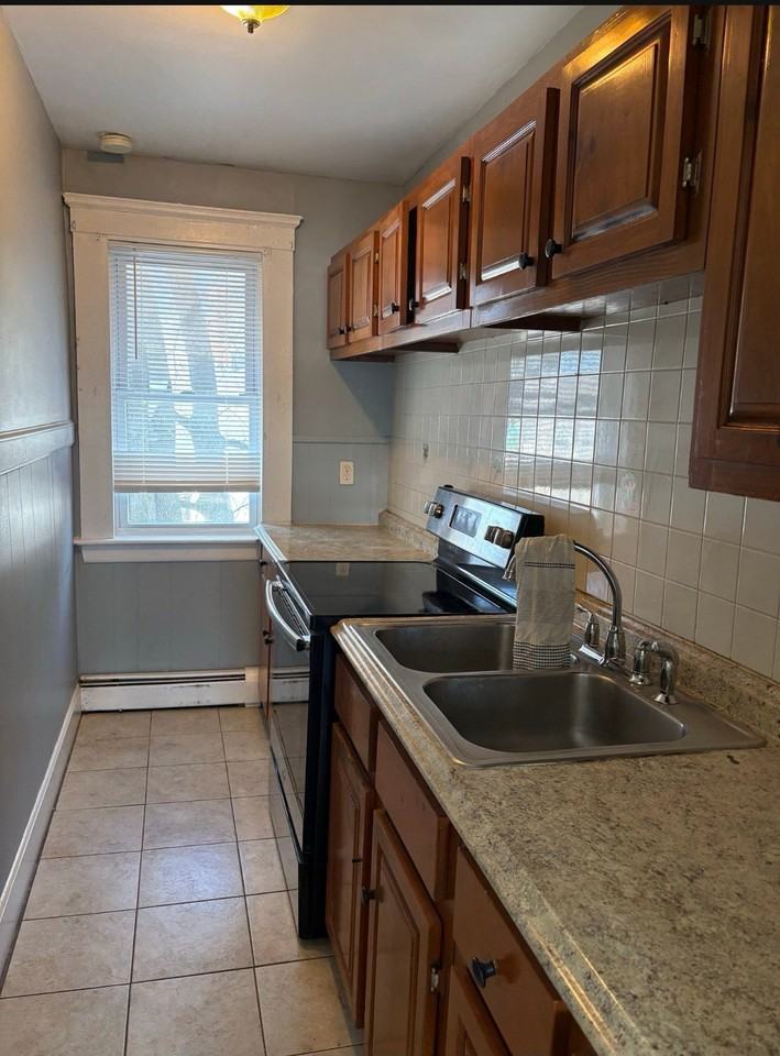 56 Eaton St #2 - Photo 3 of 9
