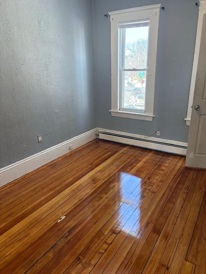 56 Eaton St #2 - Photo 6 of 9
