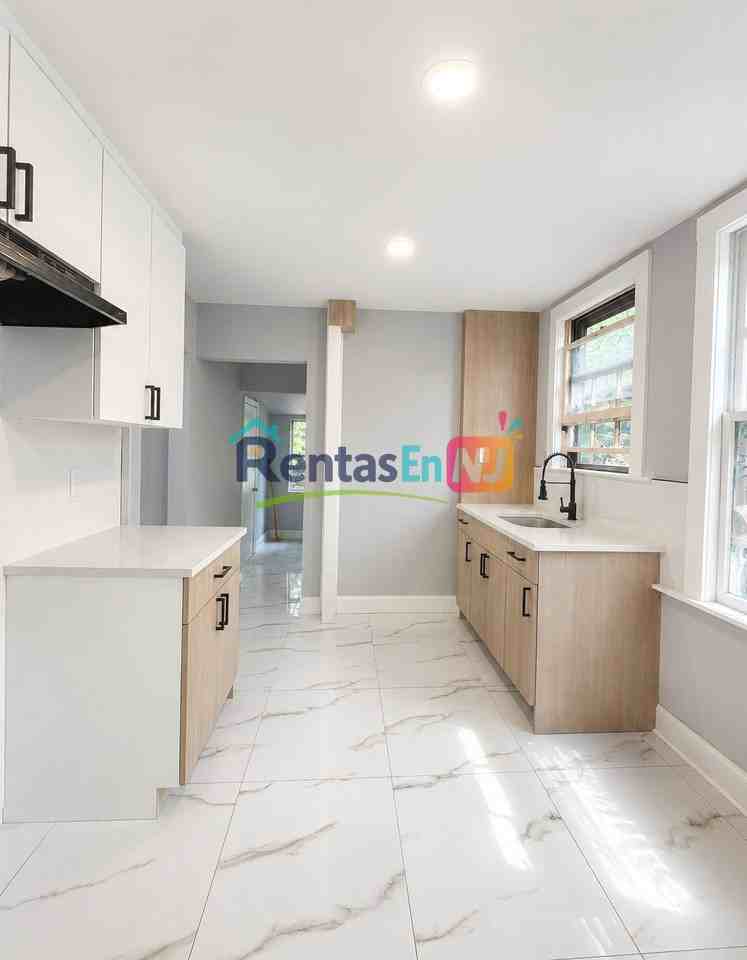 120 Washington Ave #SF - Photo 2 of 10