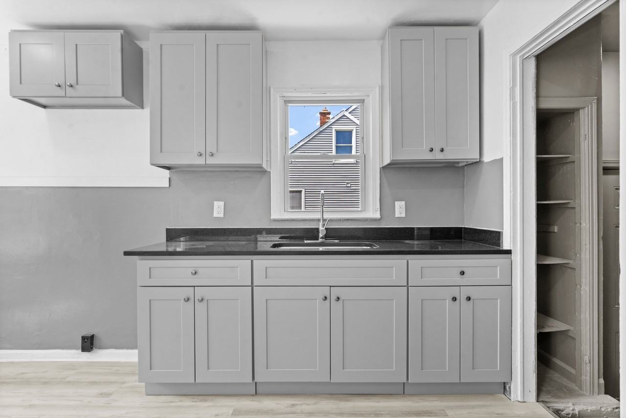 16039 Fairmount Dr - Photo 6 of 20