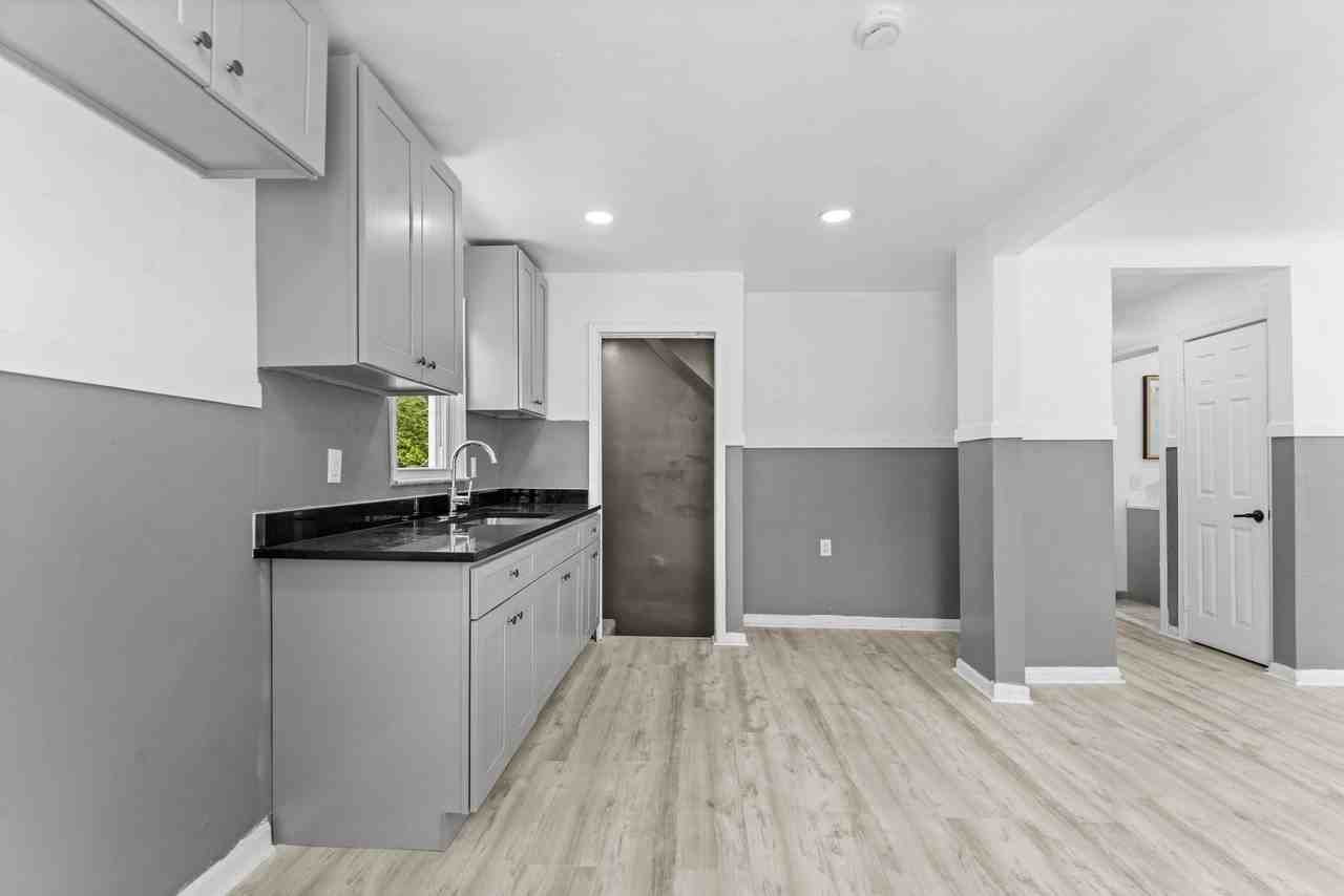 16039 Fairmount Dr - Photo 7 of 20