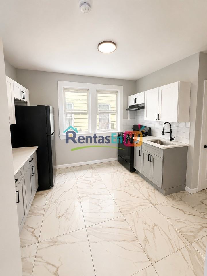 100 Smith St #1B