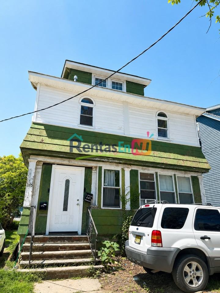 145 Vermont Ave #3B - Photo 3 of 5
