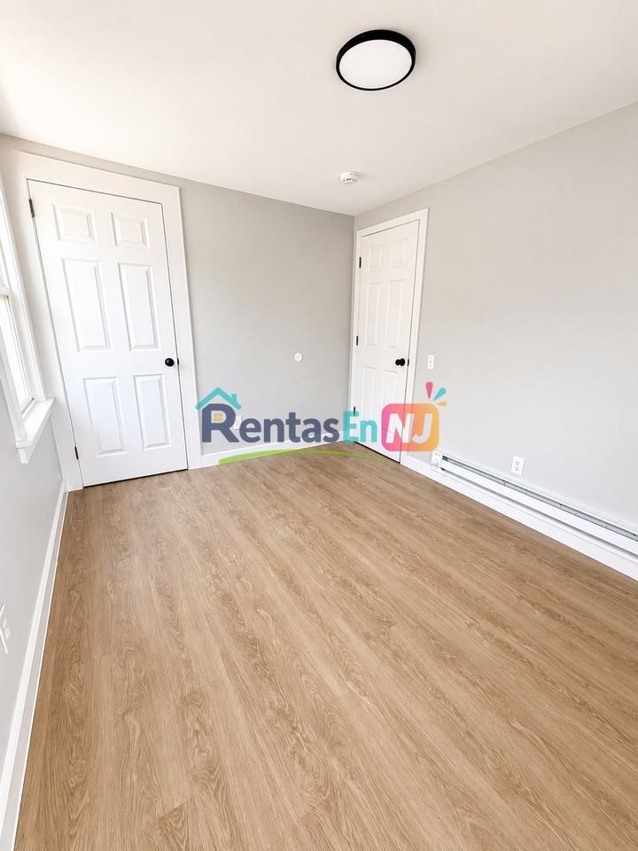 145 Vermont Ave #3B - Photo 5 of 5