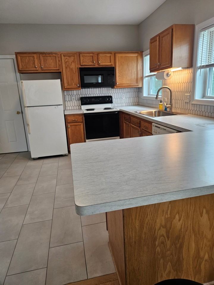 81 Main St #2ndFLUNIT - Photo 2 of 18