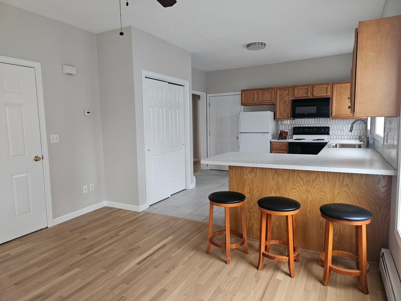 81 Main St #2ndFLUNIT - Photo 4 of 18