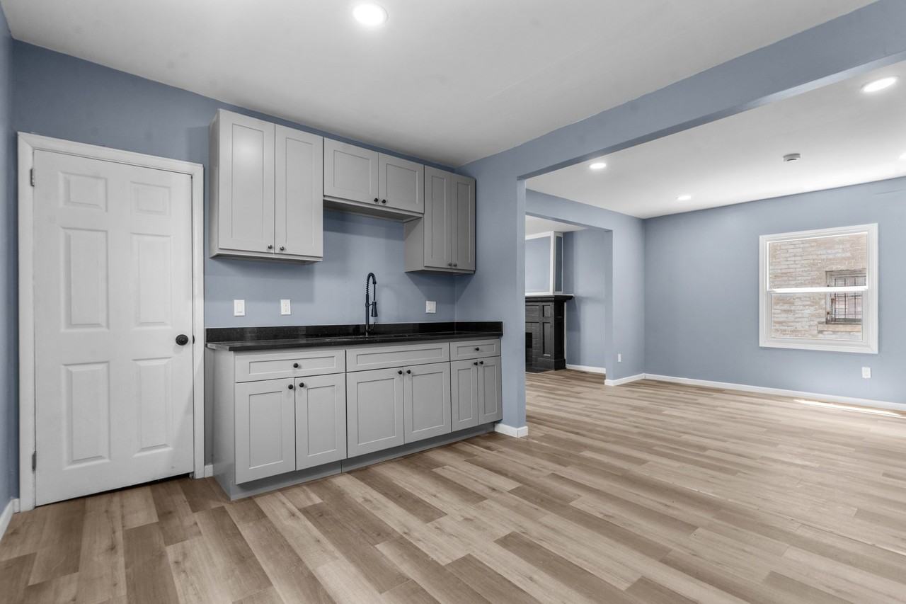 2648 Tuxedo St #1 - Photo 4 of 18