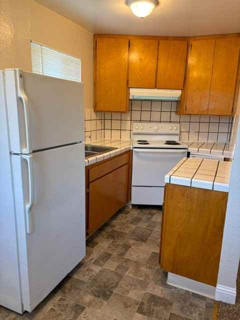 3201 Star Ave - Photo 3 of 20