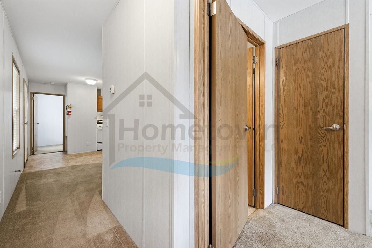 136 Cedar Hl - Photo 4 of 25