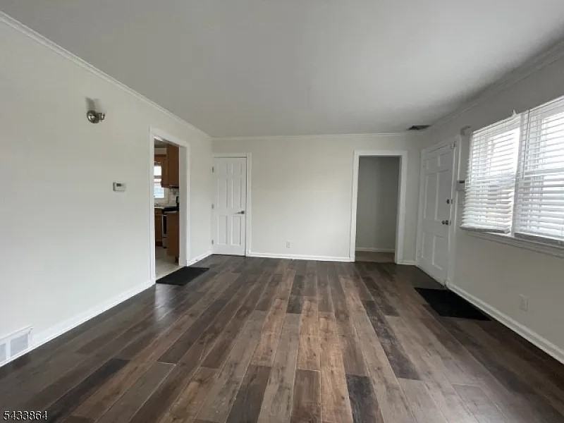 523 Columbia Ave #1 - Photo 7 of 18