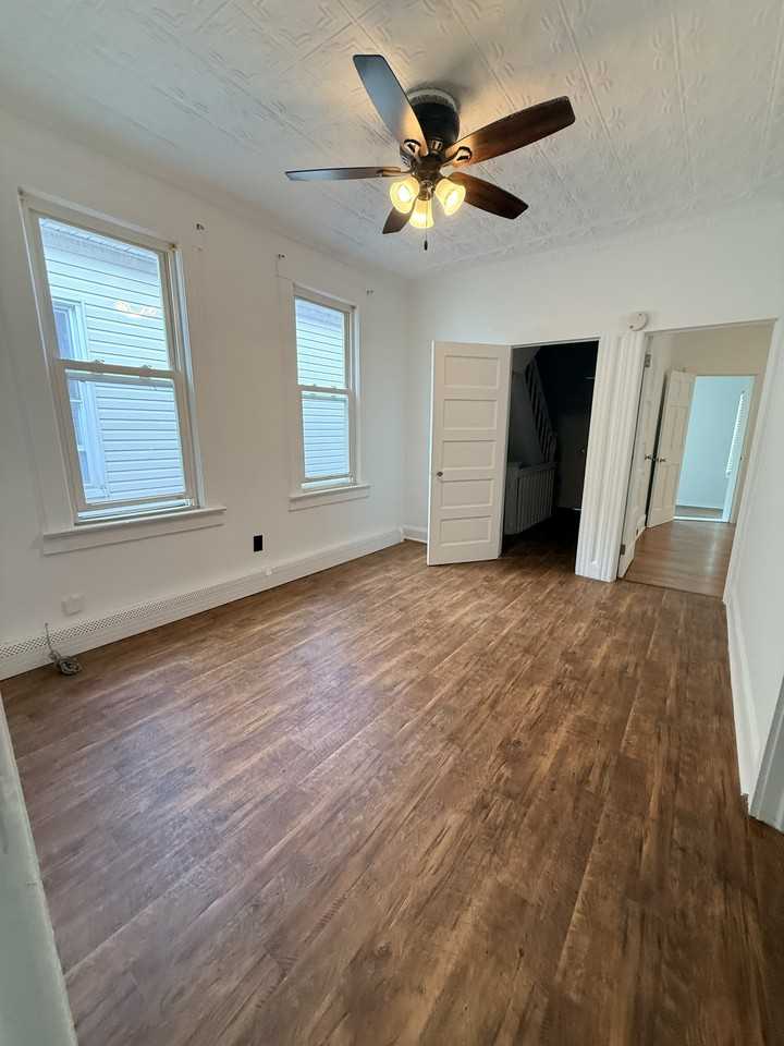 113 Grand St #2 - Photo 4 of 20
