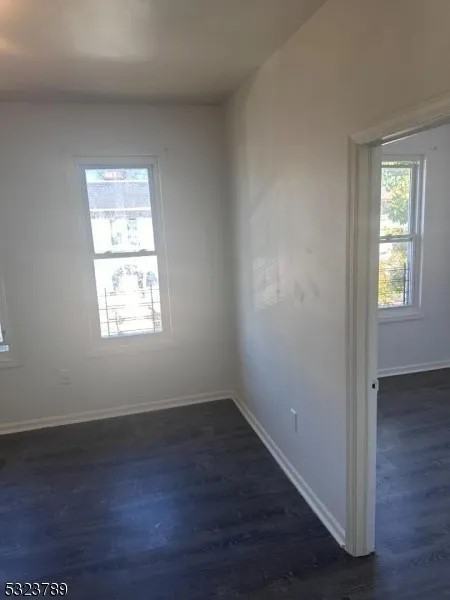 246-248 Columbia Ave #1R - Photo 2 of 23