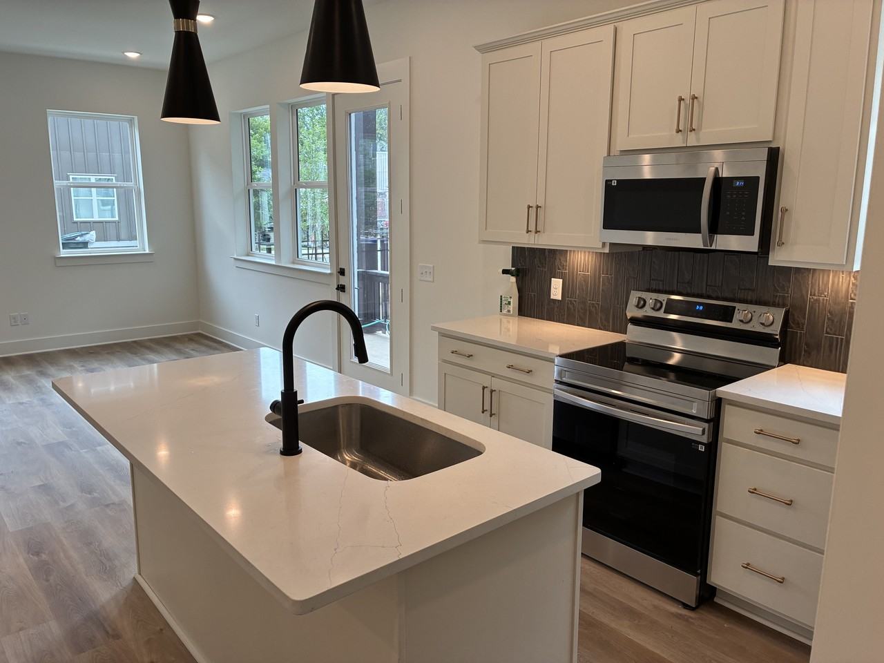 1776 S Watkins St #104 - Photo 5 of 31