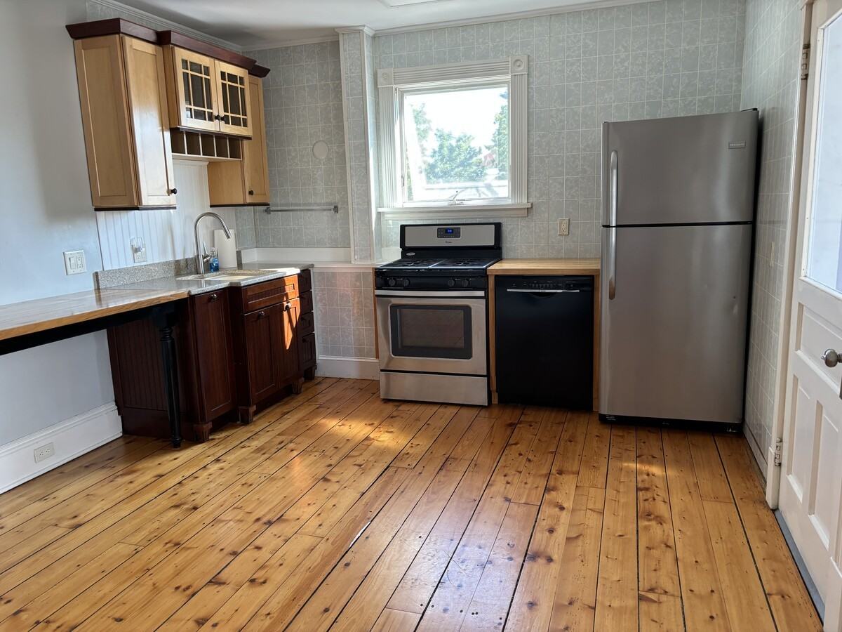 11 Grant St #2 - Photo 2 of 8