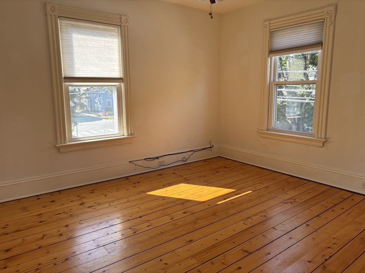 11 Grant St #2 - Photo 5 of 8