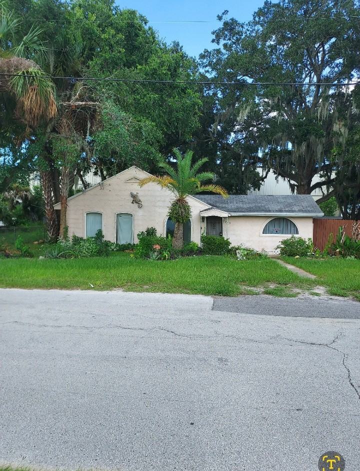 627 State Ave #B