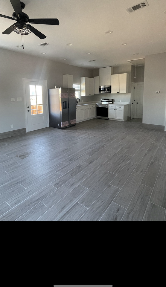 505 Pierre St #505 - Photo 2 of 7