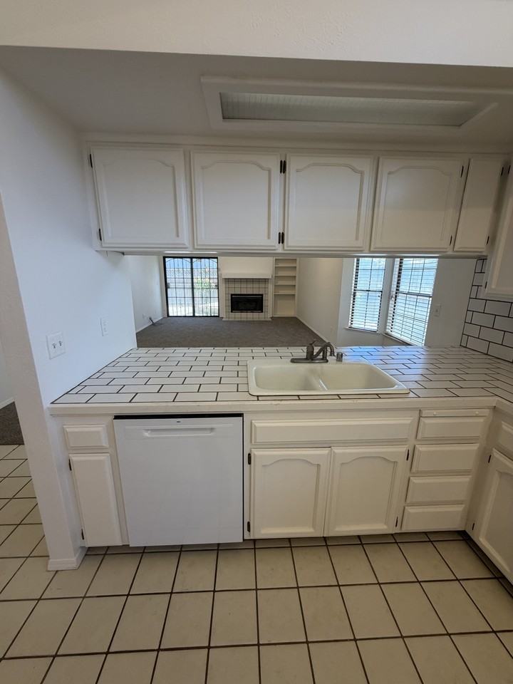 1229 W Bullard Ave #103 - Photo 7 of 24