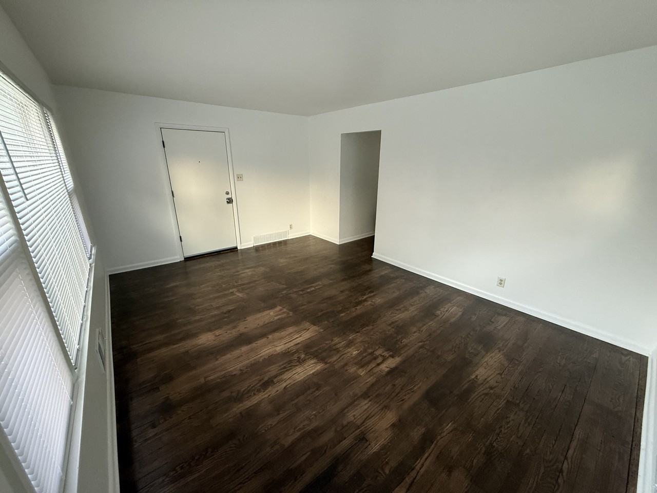 8801 W Congress St - Photo 2 of 12