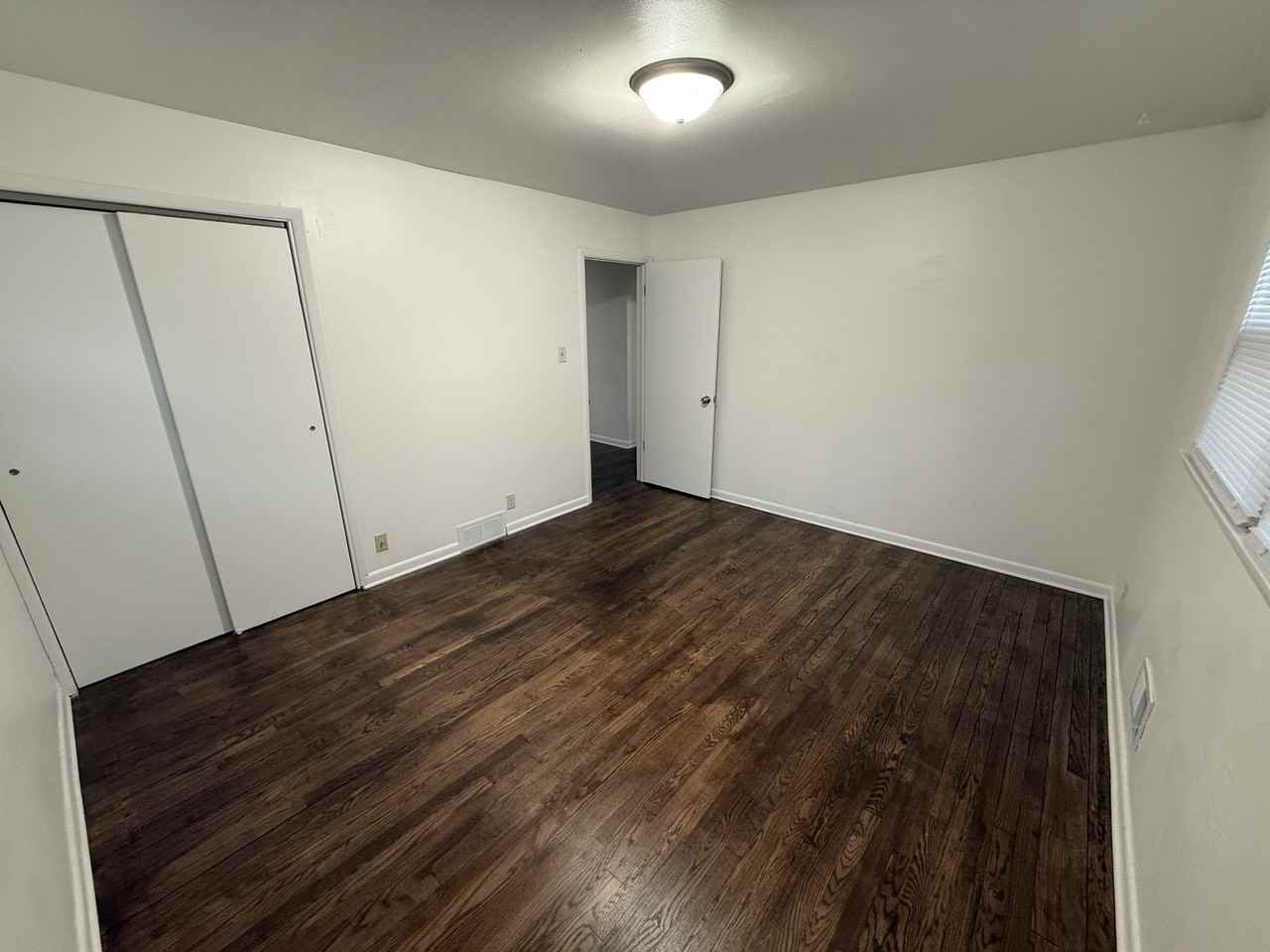 8801 W Congress St - Photo 6 of 12