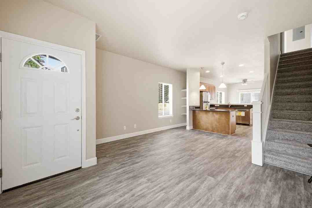 6136 Se Duke St - Photo 3 of 12
